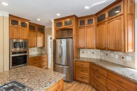 2957 Forest Hills Dr, Redding, CA 96002 photo 4