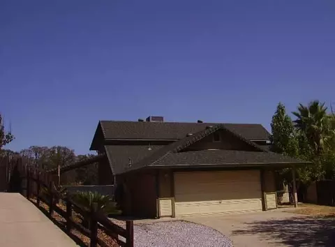 923 Bahama Ct, Redding, CA 96003 photo 1
