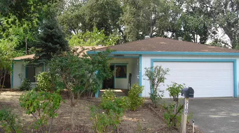7100 Creekside St, Redding, CA 96001 photo 1