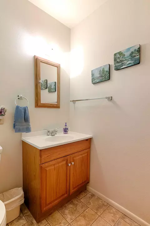1960 Lindeena Ln, Redding, CA 96002 photo 17