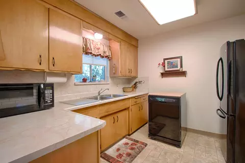 1960 Lindeena Ln, Redding, CA 96002 photo 7