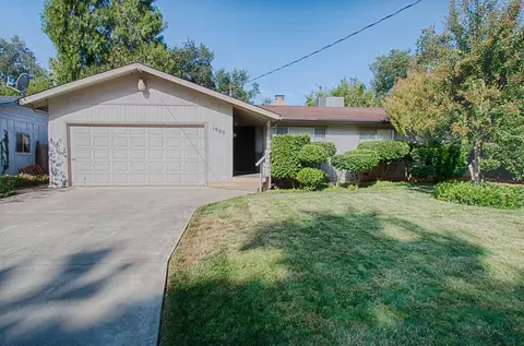 1960 Lindeena Ln, Redding, CA 96002 photo 1