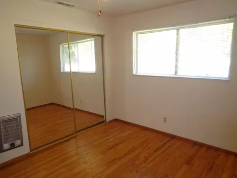 1689 Mistletoe Ln, Redding, CA 96002 photo 15