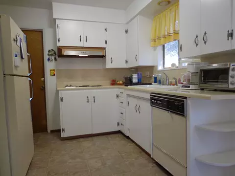 1689 Mistletoe Ln, Redding, CA 96002 photo 6