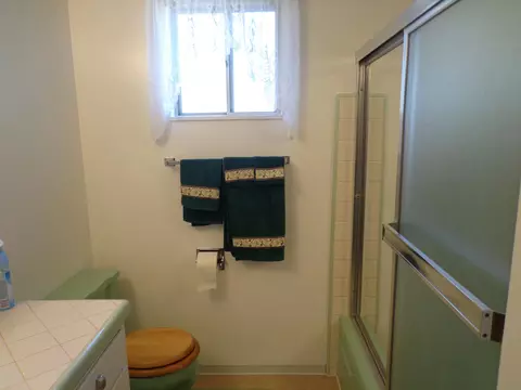 1689 Mistletoe Ln, Redding, CA 96002 photo 11