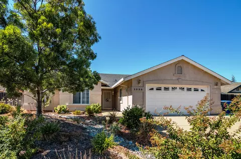 2930 Shadow Brook Ln, Redding, CA 96001 photo 1