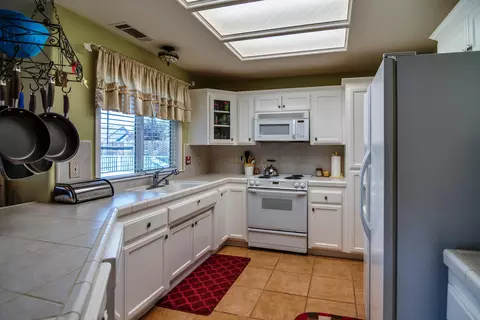 2930 Shadow Brook Ln, Redding, CA 96001 photo 6