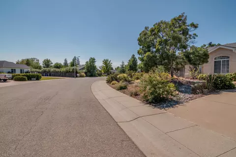 2930 Shadow Brook Ln, Redding, CA 96001 photo 23