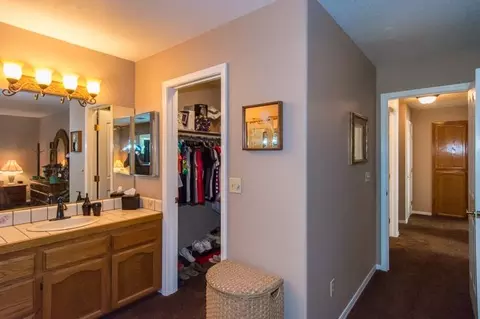 2049 Tiburon Dr, Redding, CA 96003 photo 15