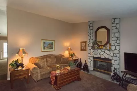 2049 Tiburon Dr, Redding, CA 96003 photo 11