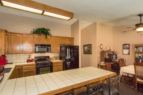 2049 Tiburon Dr, Redding, CA 96003 photo 24