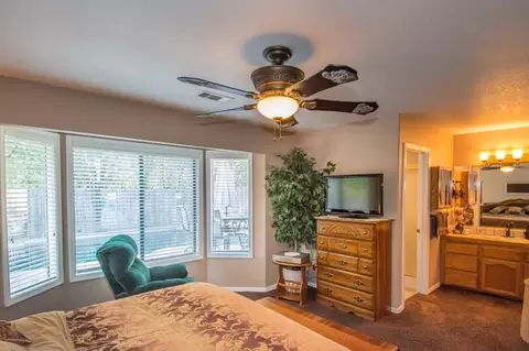 2049 Tiburon Dr, Redding, CA 96003 photo 14