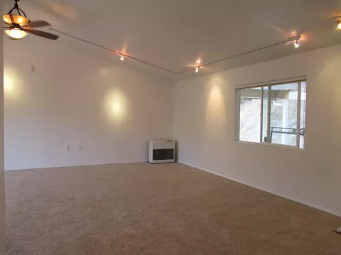 22179 Ravine Ct, Redding, CA 96003 photo 4