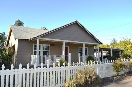 2264 Shasta St, Redding, CA 96001 photo 2