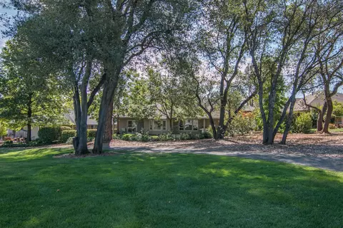 6114 Turnberry Ct, Redding, CA 96003 photo 4