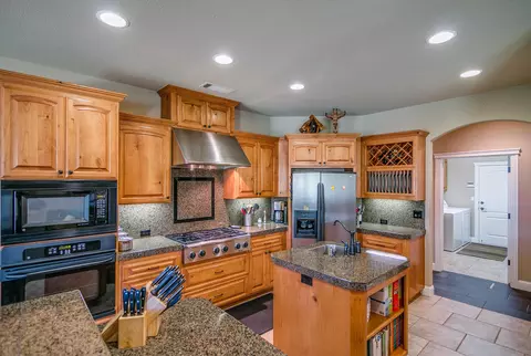 6114 Turnberry Ct, Redding, CA 96003 photo 12
