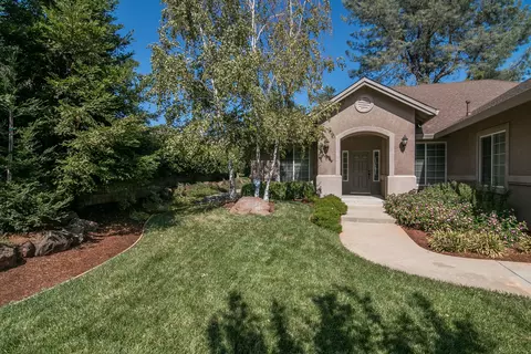 6114 Turnberry Ct, Redding, CA 96003 photo 2