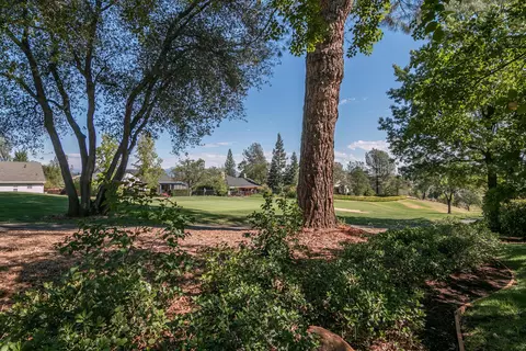 6114 Turnberry Ct, Redding, CA 96003 photo 3