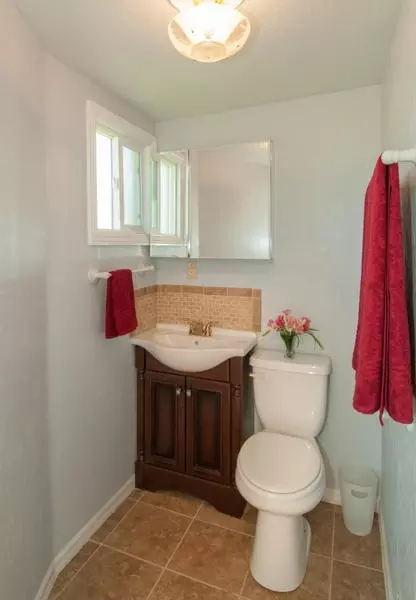 446 Crittenden St, Red Bluff, CA 96080 photo 10