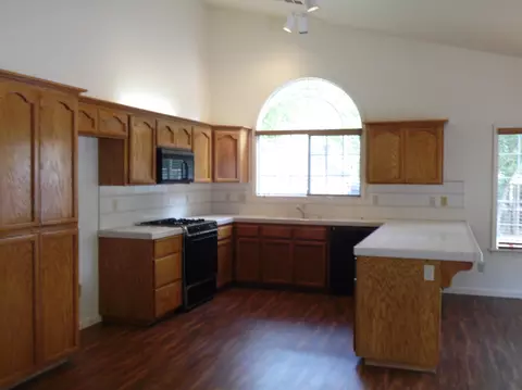19174 Nike Ct, Redding, CA 96003 photo 6