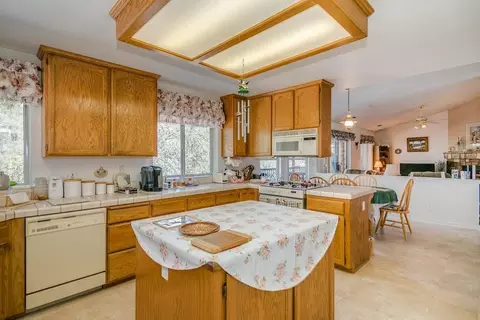 4311 Nightbird Way, Redding, CA 96001 photo 2