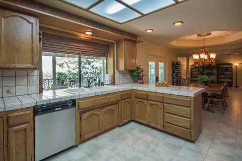 516 River Oaks Dr, Redding, CA 96001 photo 7