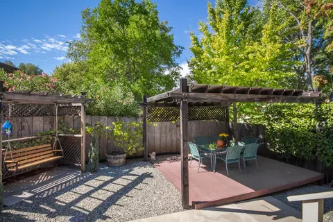 516 River Oaks Dr, Redding, CA 96001 photo 17