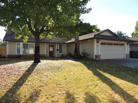1909 Trumpet Dr, Redding, CA 96003 photo 1