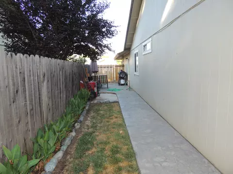 1909 Trumpet Dr, Redding, CA 96003 photo 15