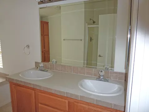 1090 Ona Ln, Redding, CA 96003 photo 7