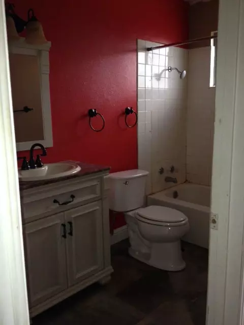1070 Lorraine Dr, Redding, CA 96002 photo 4