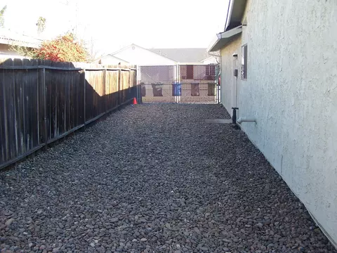 2580 Amethyst Way, Redding, CA 96003 photo 4
