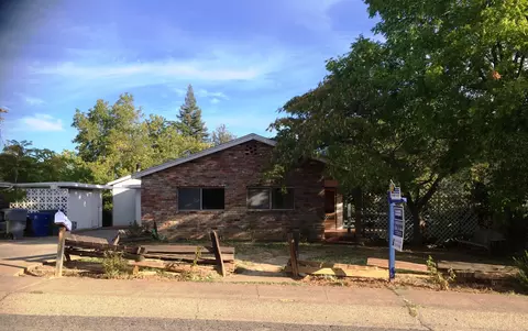 3430 Sunset Dr, Redding, CA 96001 photo 3