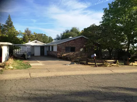 3430 Sunset Dr, Redding, CA 96001 photo 2