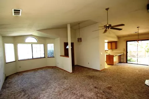 2287 Harlan Dr, Redding, CA 96003 photo 4