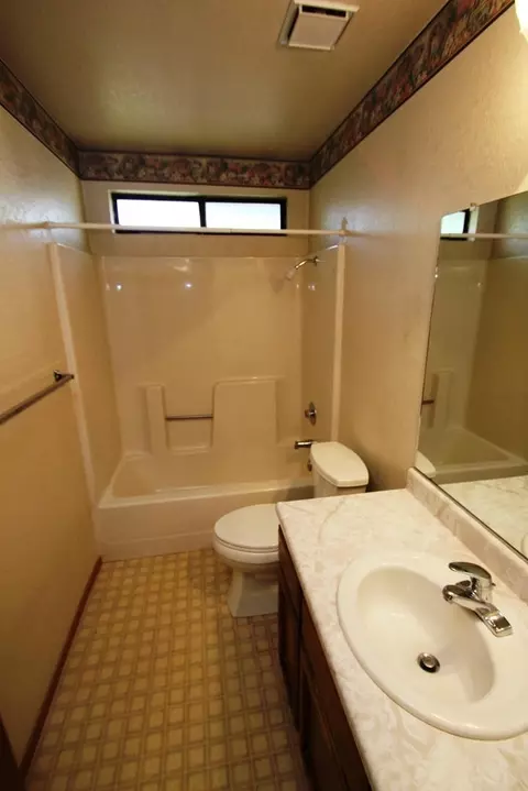 2287 Harlan Dr, Redding, CA 96003 photo 7