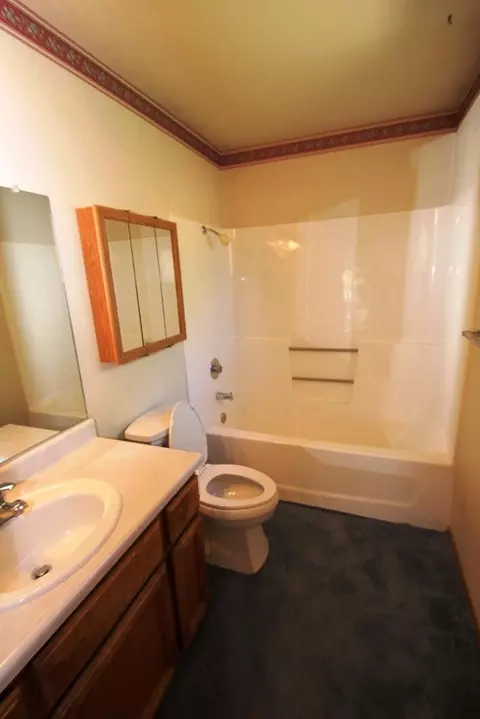2287 Harlan Dr, Redding, CA 96003 photo 9
