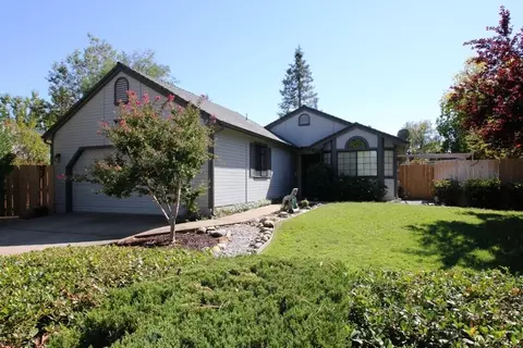 2287 Harlan Dr, Redding, CA 96003 photo 1