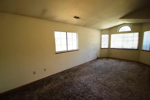 2287 Harlan Dr, Redding, CA 96003 photo 3