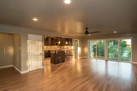 2375 Cliff Dr, Redding, CA 96001 photo 8