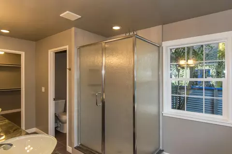 2375 Cliff Dr, Redding, CA 96001 photo 17