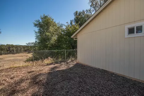 1485 Murieta Loop, Redding, CA 96002 photo 10