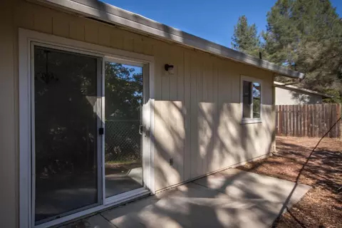 1485 Murieta Loop, Redding, CA 96002 photo 11