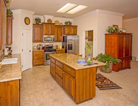 577 Grants, Redding, CA 96003 photo 20