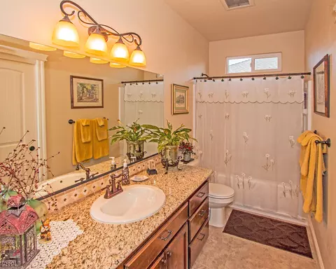 577 Grants, Redding, CA 96003 photo 23