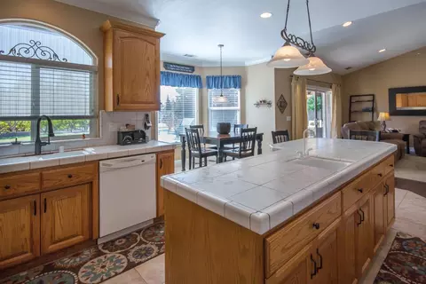 3279 Misty Glen Dr, Redding, CA 96001 photo 6