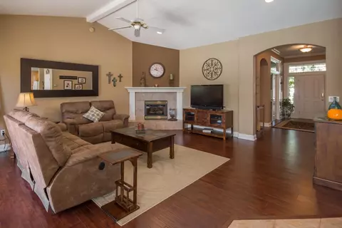 3279 Misty Glen Dr, Redding, CA 96001 photo 3
