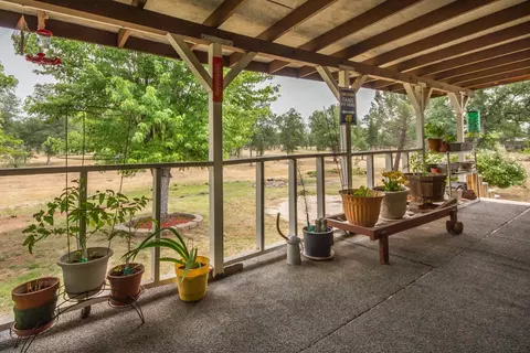 10367 Candy Cane Ln, Redding, CA 96003 photo 4