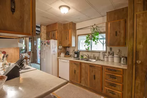10367 Candy Cane Ln, Redding, CA 96003 photo 3