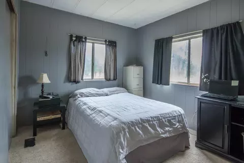 10367 Candy Cane Ln, Redding, CA 96003 photo 10